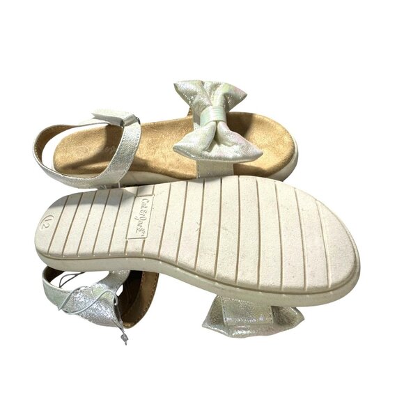 Cat & Jack Girls Iridescent Bow Sandals Size 12 - Picture 6 of 7